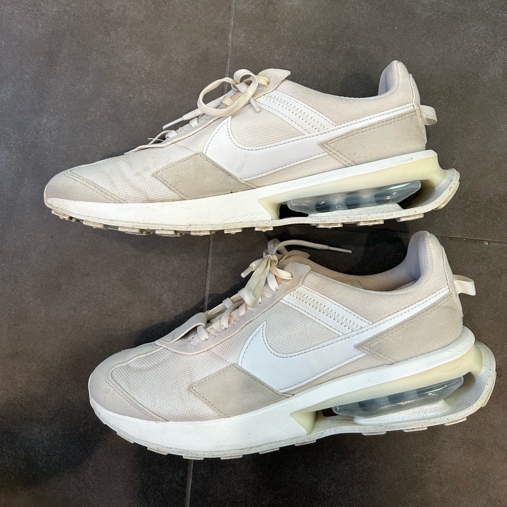 Nike Air Max PreDay Sneaker (Women’s 10)